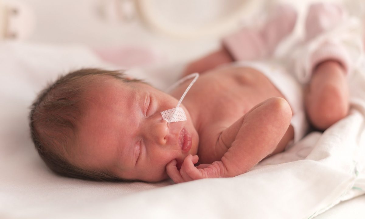 Η φωνή της μητέρας ενισχύει την γλωσσική ανάπτυξη στα πρόωρα μωρά, δείχνει νέα μελέτη