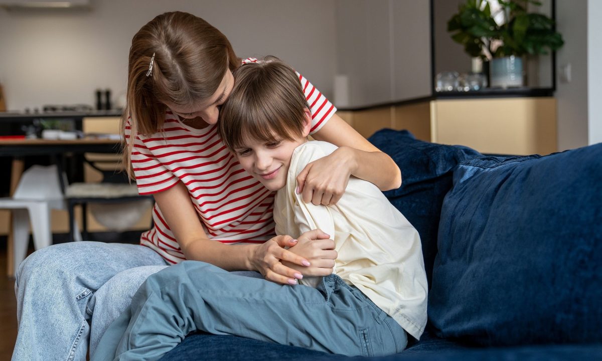 Ποιες καθημερινές συνήθειες κάνουν τα παιδιά να νιώθουν ότι τα αγαπούν;