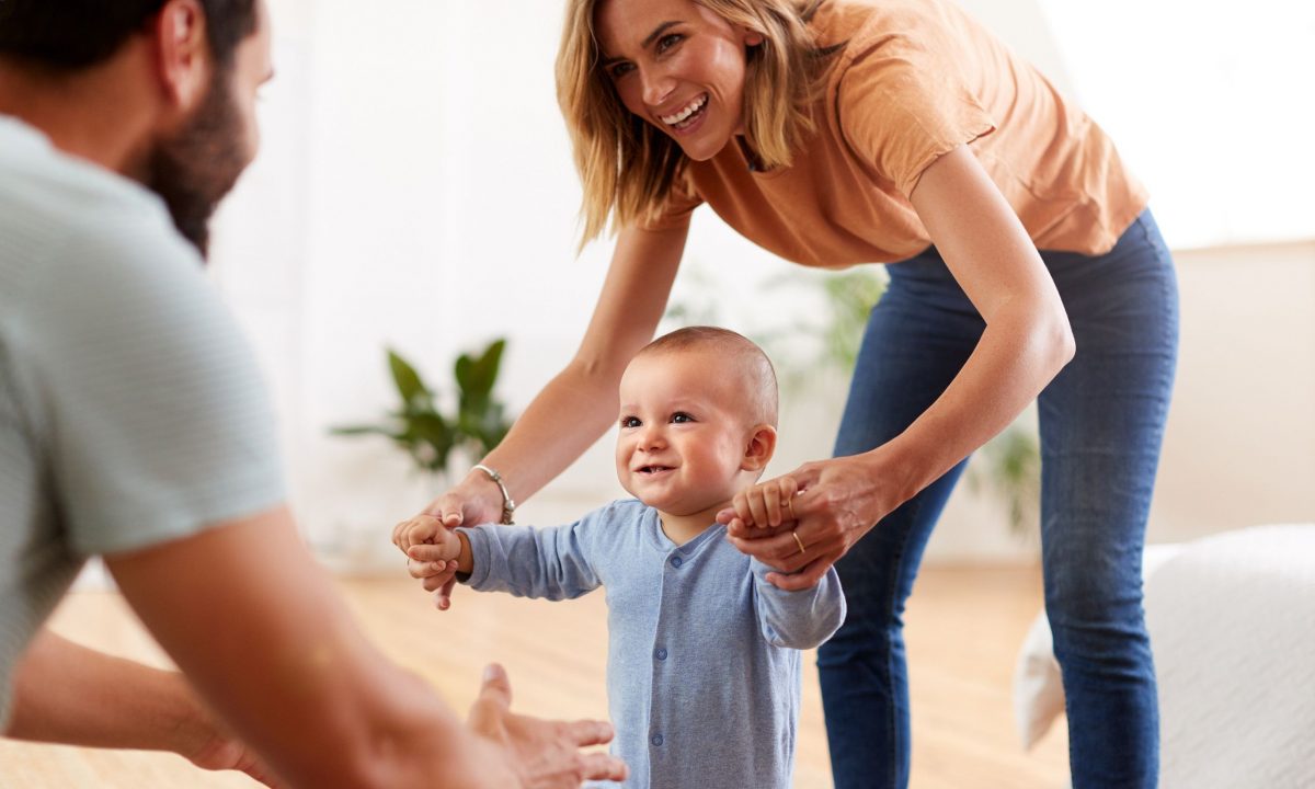 Το παράδοξο της γονεϊκότητας: Πώς ο εγκέφαλος μετατρέπει το άγχος σε νόημα ζωής