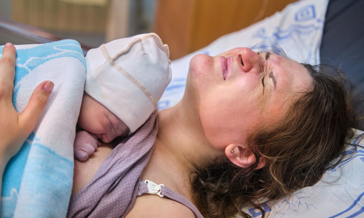 Ξεχνάμε πραγματικά τον πόνο του τοκετού;