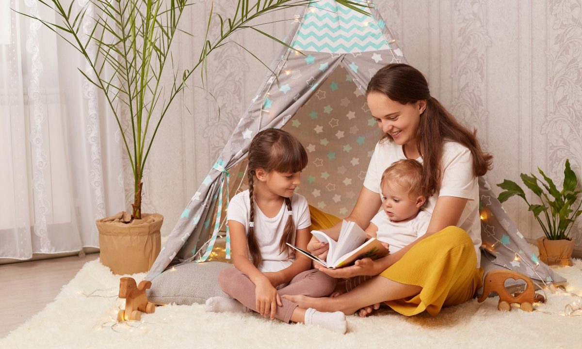 Πώς να κάνετε τα παιδιά σας να αγαπήσουν τα παραμύθια