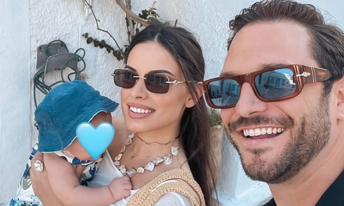 Ευθύμης Ζησάκης - Χρύσα Παπαλελούδη: Η πιο γλυκιά φωτογραφία του γιου τους