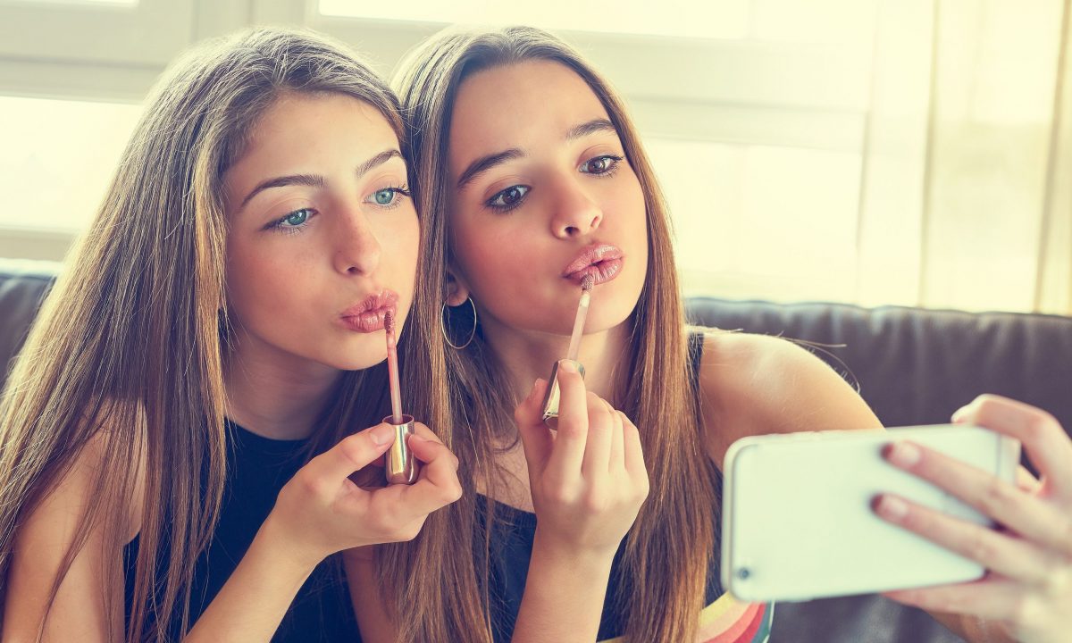 Πώς να ενισχύσετε τη θετική εικόνα σώματος στο παιδί σας