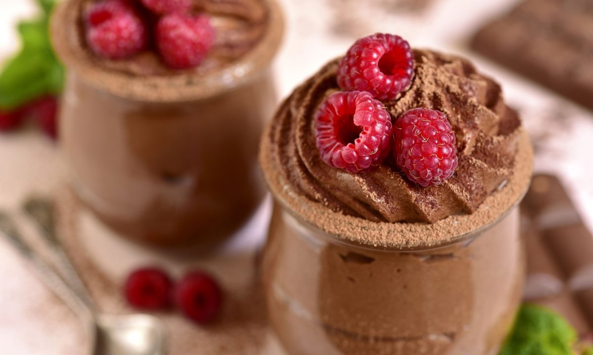 Υγιεινή μους με μπανάνες, κουβερτούρα και γιαούρτι