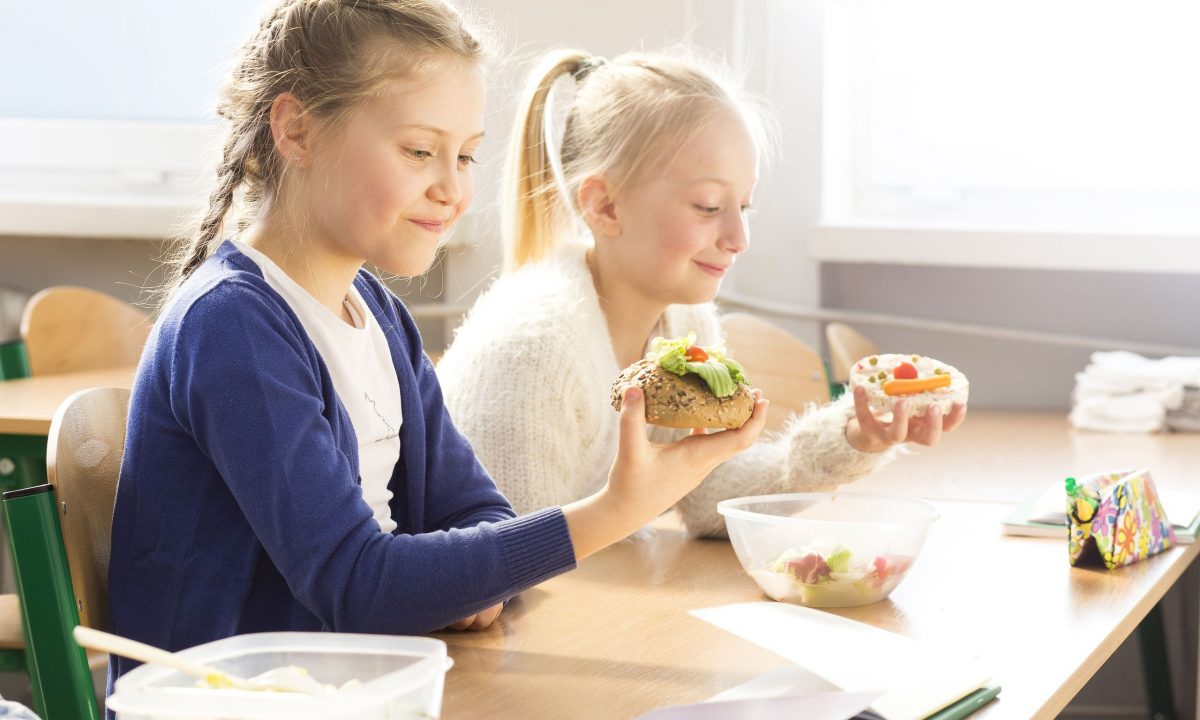 5 tips για να περιορίσετε το junk food και να δώσετε στα παιδιά υγιεινά σνακ