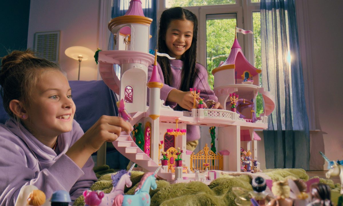 Όλη η οικογένεια αγαπά τα PLAYMOBIL! 5 τρόποι να ξαναγίνουμε παιδιά