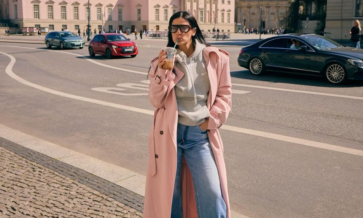 Όταν οι κόρες σου γίνονται οι προσωπικές σου makeup artists! Η Χριστίνα Μπόμπα δείχνει πώς γίνεται