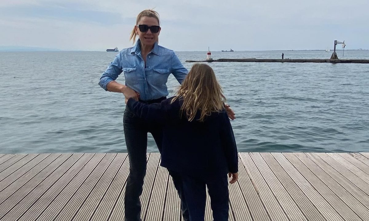 Κατερίνα Καραβάτου: Ο γιος της εκτονώνει την ενέργειά του με έναν απολύτως υγιή τρόπο