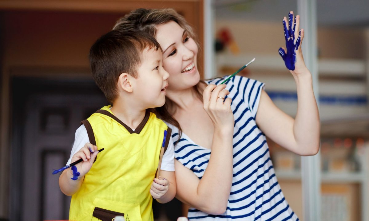 5 τρόποι να ζωγραφίσετε μαζί με το παιδί σας και να δημιουργήσετε αξέχαστες αναμνήσεις