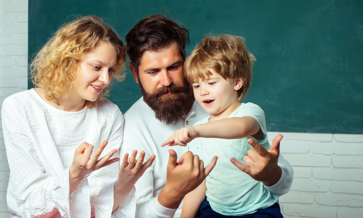 Μετράει στα δάχτυλα; Νέα έρευνα δείχνει ότι τα παιδιά έτσι γίνονται καλύτερα στα μαθηματικά