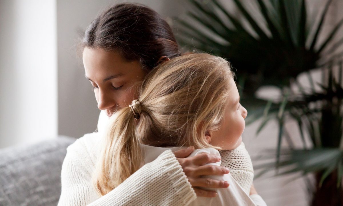 «Μαμά, μη φεύγεις...»: 4 ιδέες για να κάνετε τον πρωινό αποχωρισμό πιο εύκολο