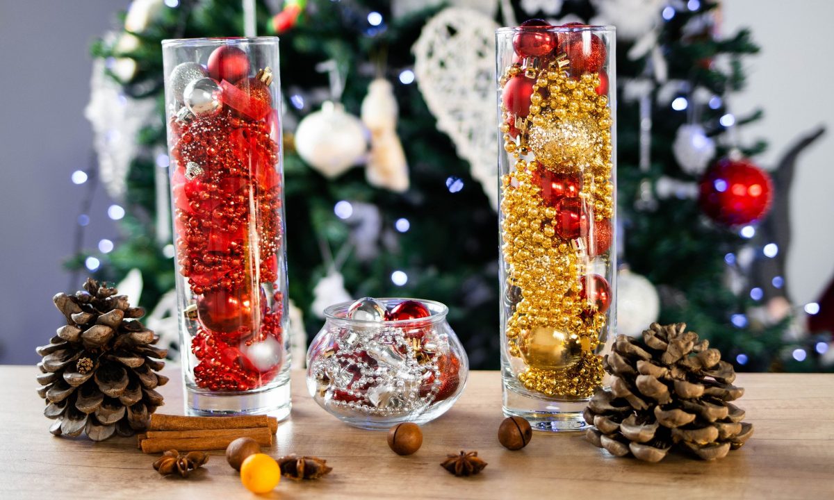 Χριστουγεννιάτικα βάζα: DIY ιδέες για ζεστή και γιορτινή ατμόσφαιρα στο σπίτι