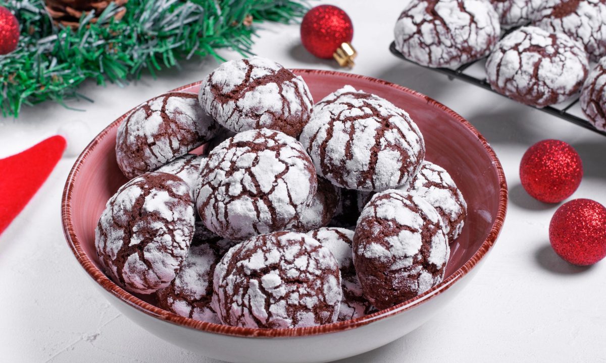 Σπιτικά σοκολατένια κρακελέ - Το γιορτινό μπισκότο που λατρεύουν τα παιδιά