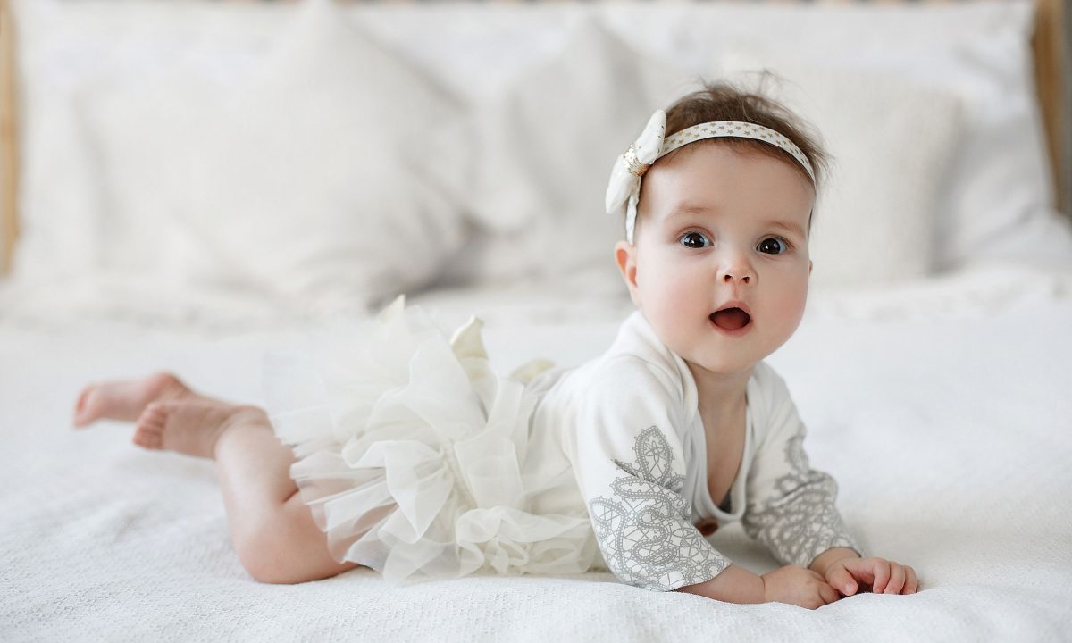 Πότε το μωρό ξεκινάει να βλέπει χρώματα και πότε μαθαίνει να τα ξεχωρίζει;