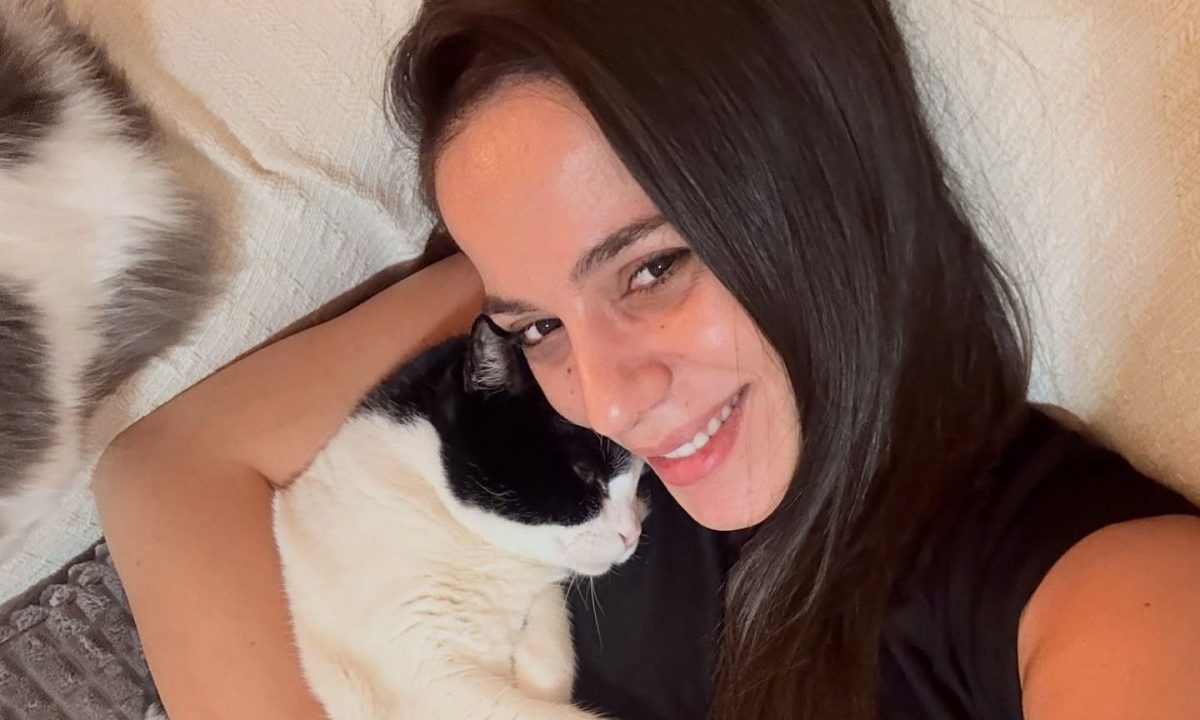 «Οι γάτες δεν είναι πρόβλημα στην εγκυμοσύνη» – Η Ευλαμπία Ρέβη εξηγεί γιατί