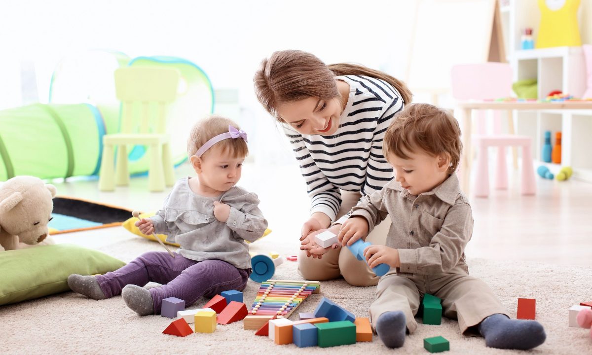 Νταντάδες της Γειτονιάς: Ενισχύουμε την οικογένεια, στηρίζουμε τους γονείς