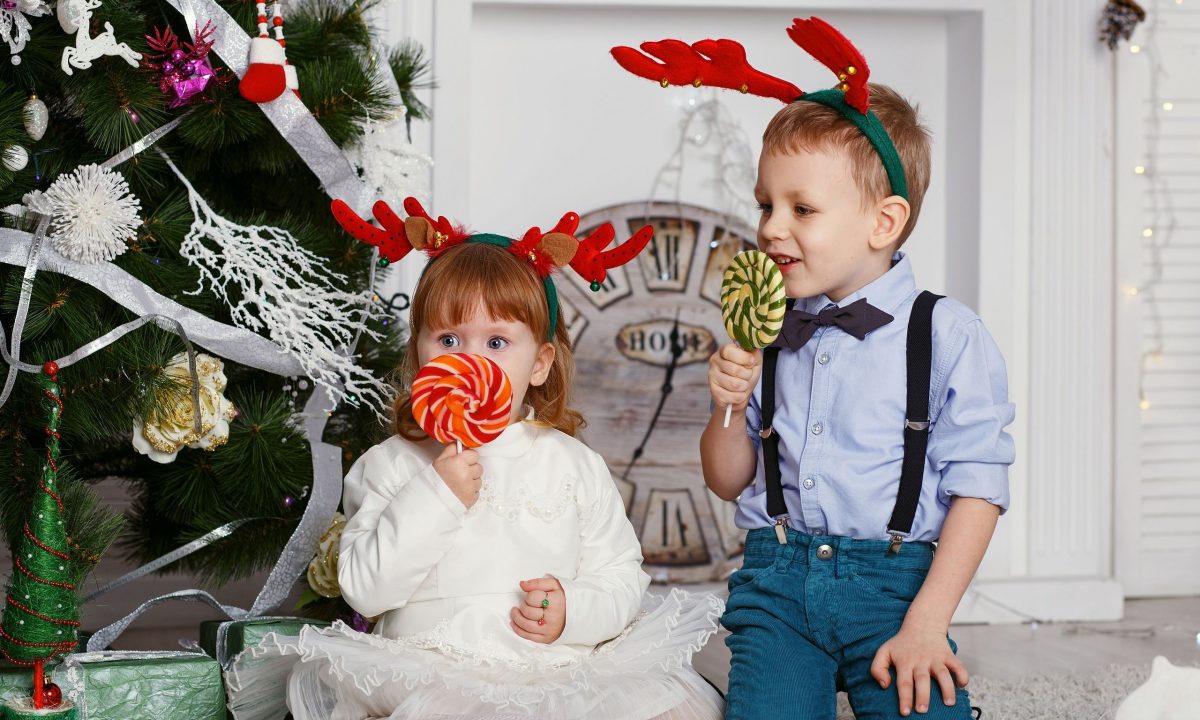 Ασφαλή Χριστούγεννα για παιδιά με αλλεργίες: Βασικές συμβουλές από παιδοαλλεργιολόγο