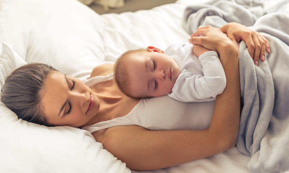 Το TikTok trend που υπόσχεται καλύτερο ύπνο στα μωρά… αλλά δεν δουλεύει