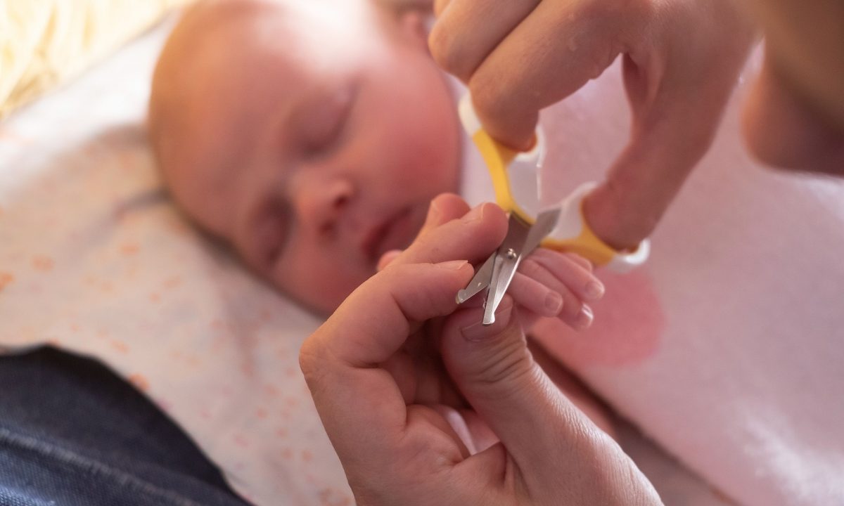 Υπάρχουν tips για να κόψω τα νυχάκια του μωρού;