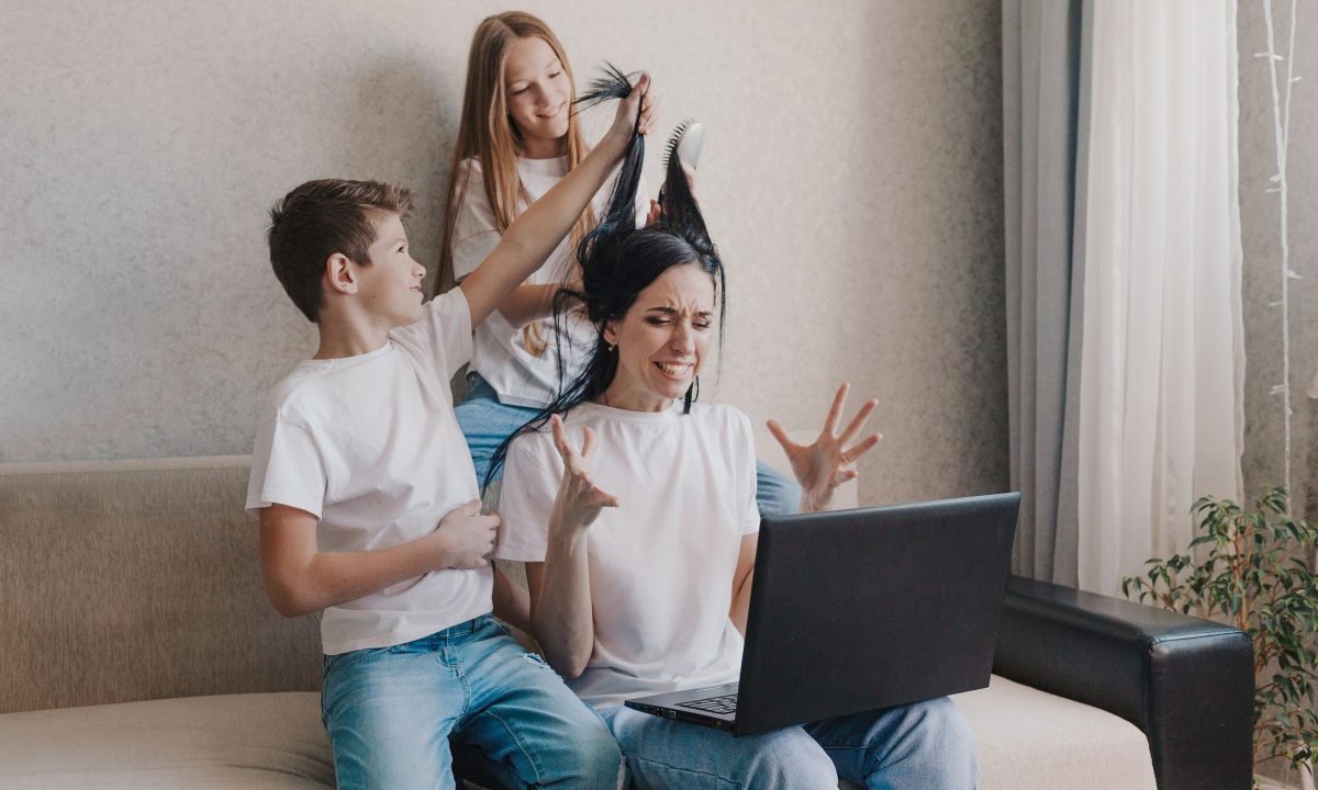 Φωνάζοντας στα παιδιά μου: Όταν οι ορμόνες παίζουν ρόλο