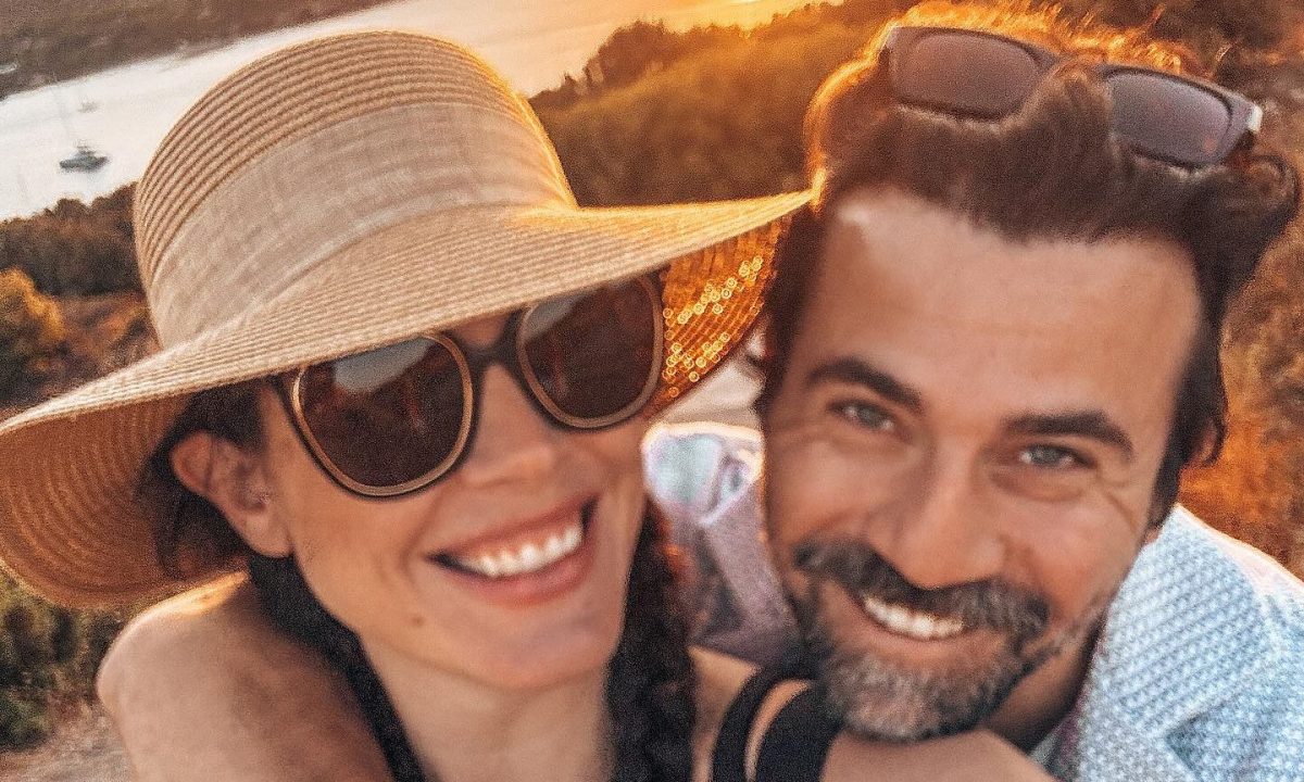 Ιωάννα Τριανταφυλλίδου: Φωτογράφισε τον Κίμωνα Κουρή με τον γιο τους στο πιάνο