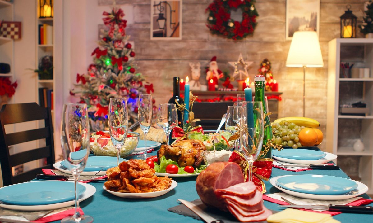 Γιορτινά τραπέζια με ισορροπία και απόλαυση χωρίς ενοχές