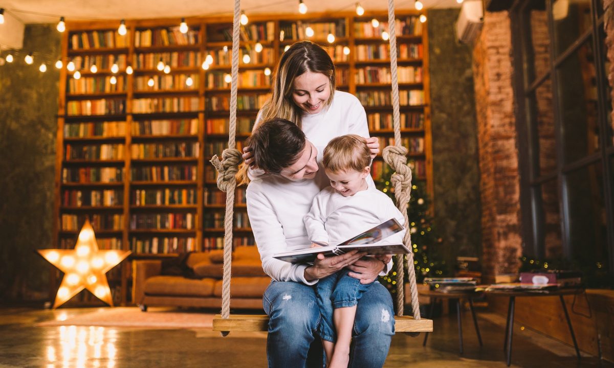 10 tips για να περάσετε όμορφες στιγμές με την οικογένειά σας τα Χριστούγεννα