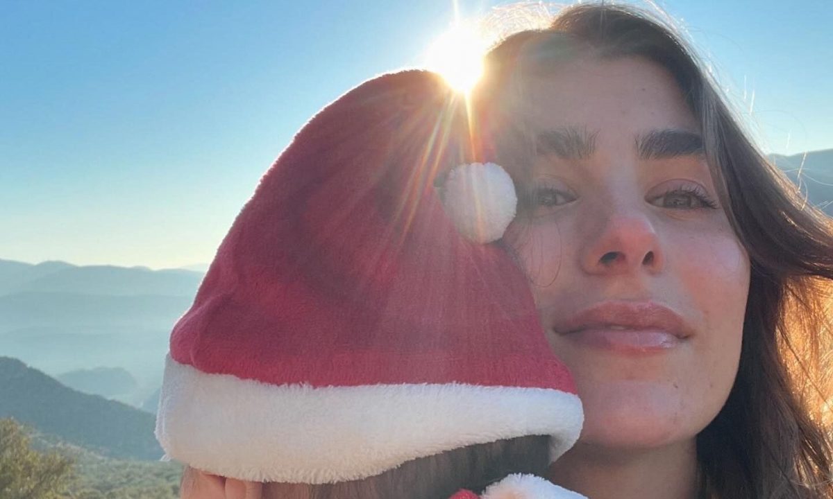 Χρύσα Μιχαλοπούλου: Δημοσίευσε την πιο cute χριστουγεννιάτικη φωτογραφία με τον γιο της