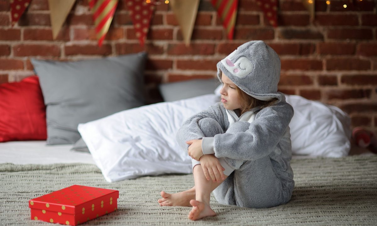 Πώς να βοηθήσετε τα παιδιά να διαχειριστούν την απογοήτευση από τα δώρα χωρίς ...γιορτινά meltdown