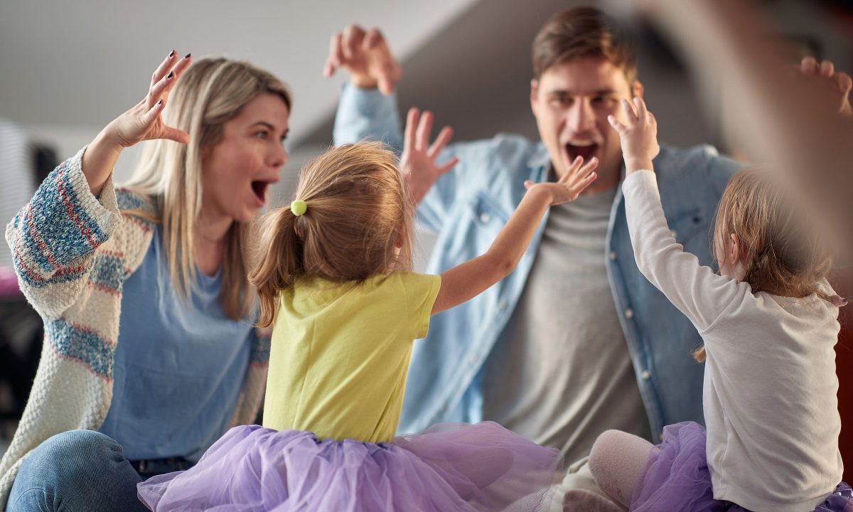 Γονείς και ηθική: Πώς η ανατροφή διαμορφώνει τα συναισθήματα των παιδιών