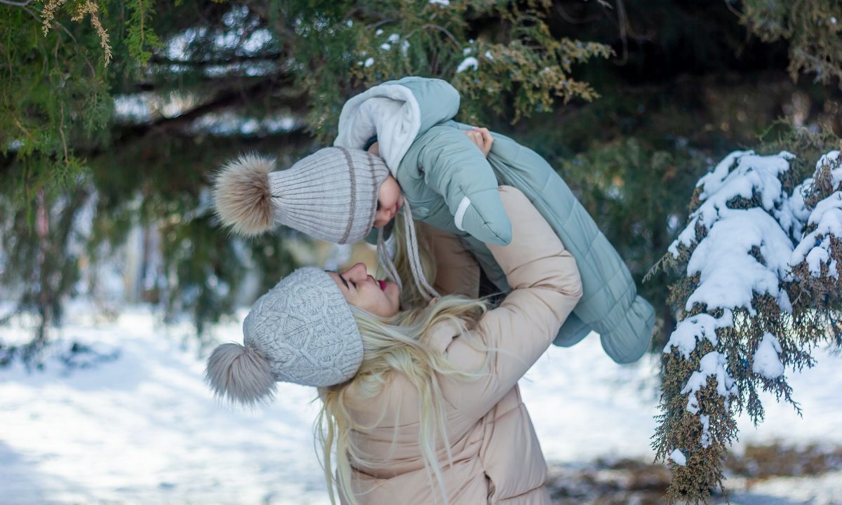 Πώς να επαναφέρεις την ρουτίνα του μωρού σου μετά τις χριστουγεννιάτικες διακοπές