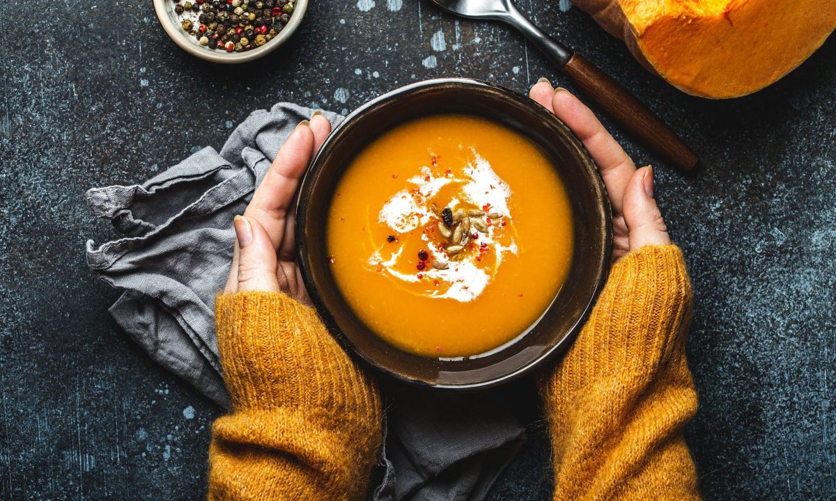 Εύκολα βήματα για να φτιάξετε πλήρεις και θρεπτικές σούπες