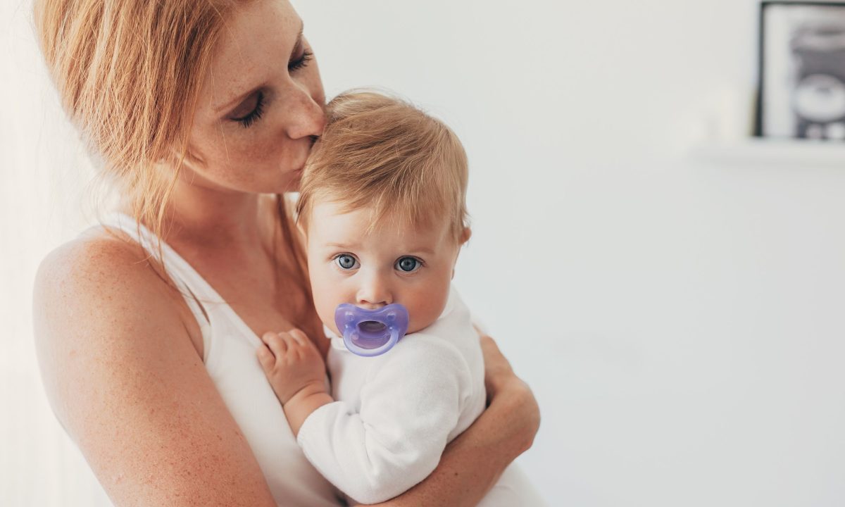 Πότε πρέπει τα παιδιά να σταματήσουν να χρησιμοποιούν πιπίλες;