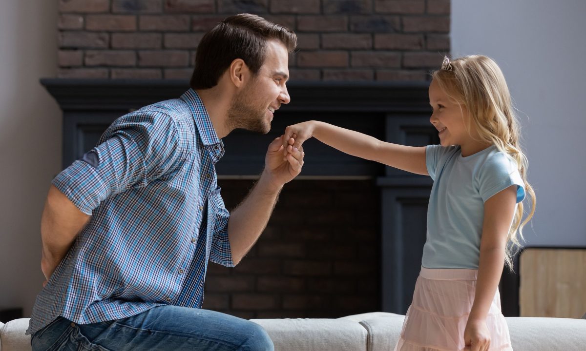 Διδάσκοντας στα παιδιά τη διαφορά ανάμεσα στην ευγένεια και την ευγνωμοσύνη