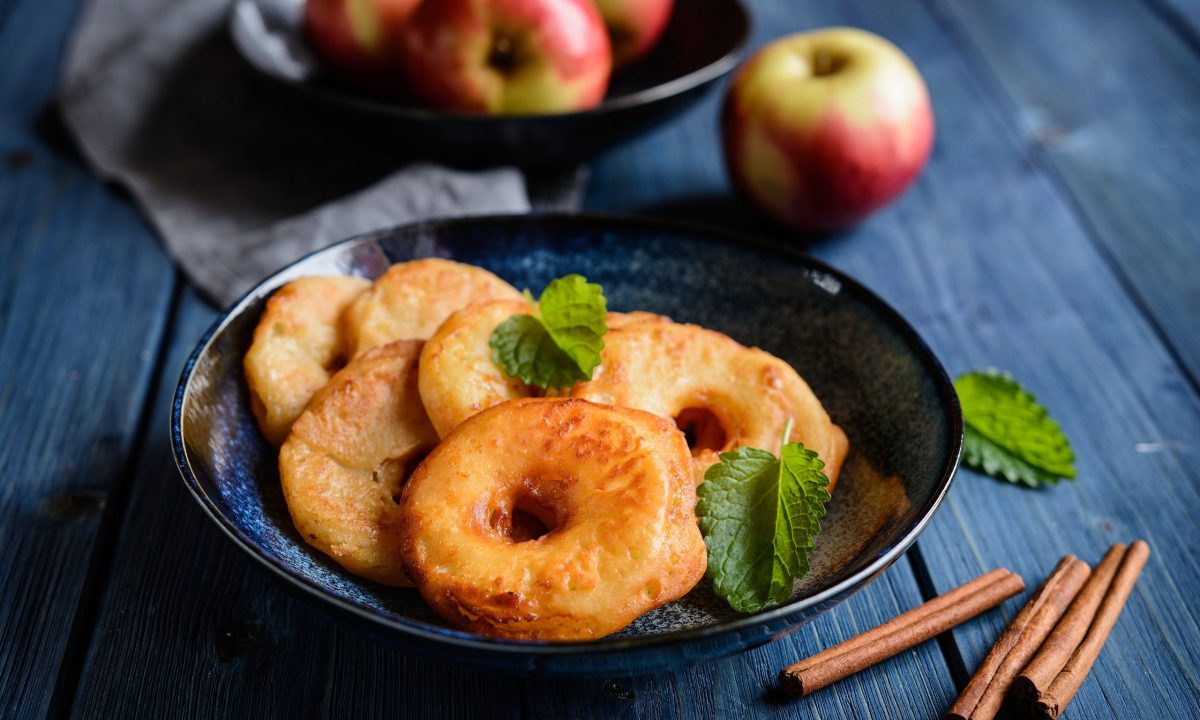 Pancakes με μήλα: Το ιδανικό πρωινό για όλη την οικογένεια