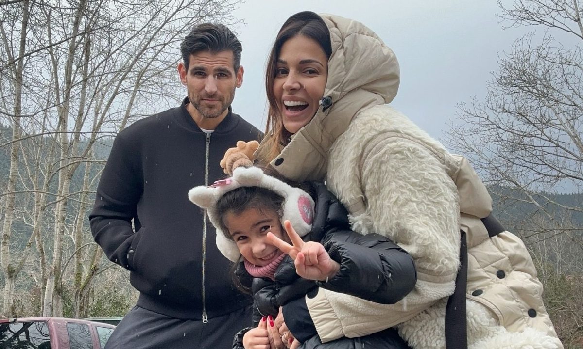 Η Ελένη Χατζίδου «λιώνει» βλέποντας την κόρη της να διαβάζει