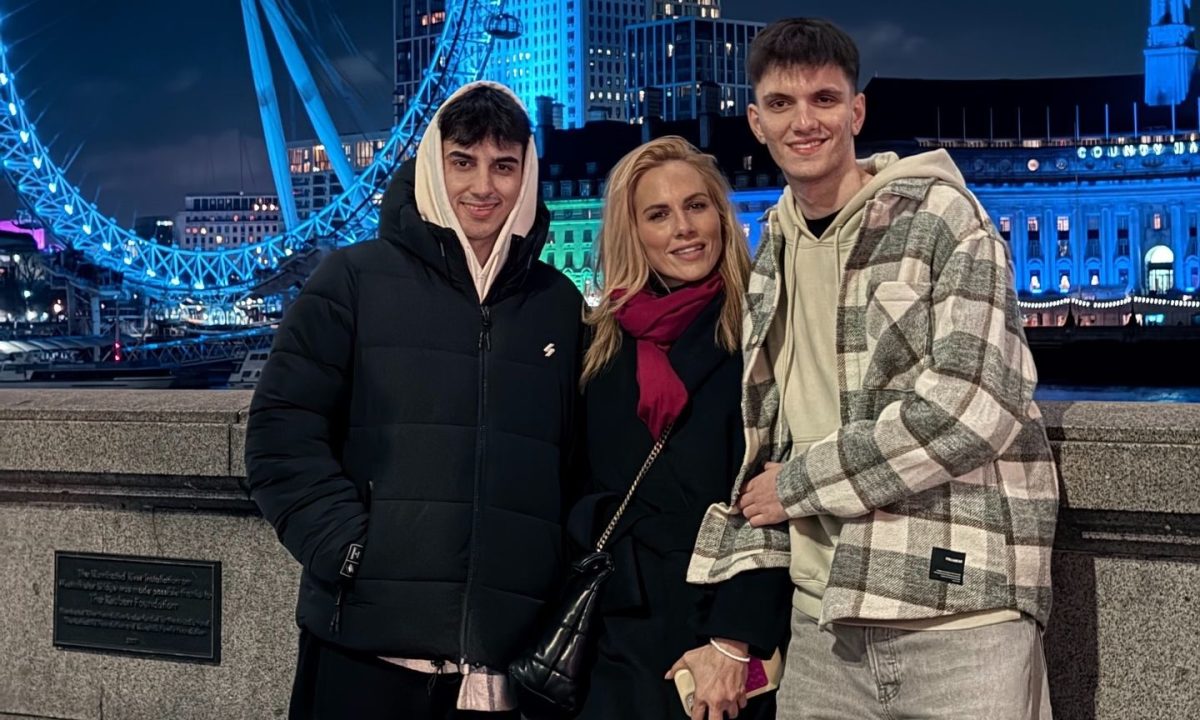 Ντορέττα Παπαδημητρίου: Η Ελληνίδα μάνα φωτογραφίζει τα παιδιά της στο Λονδίνο