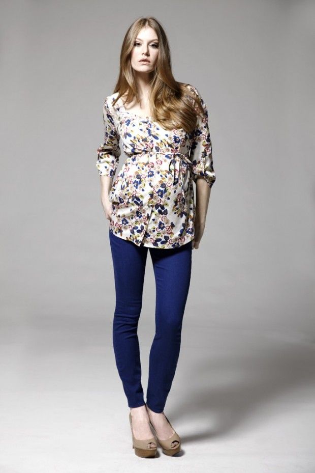 Η Jessica Simpson λανσάρει την κολεξιόν της για εγκύους!