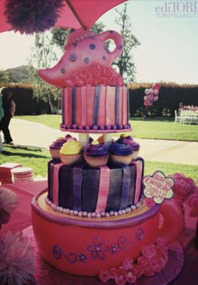 Το ροζ πάρτι της Stella McDermott