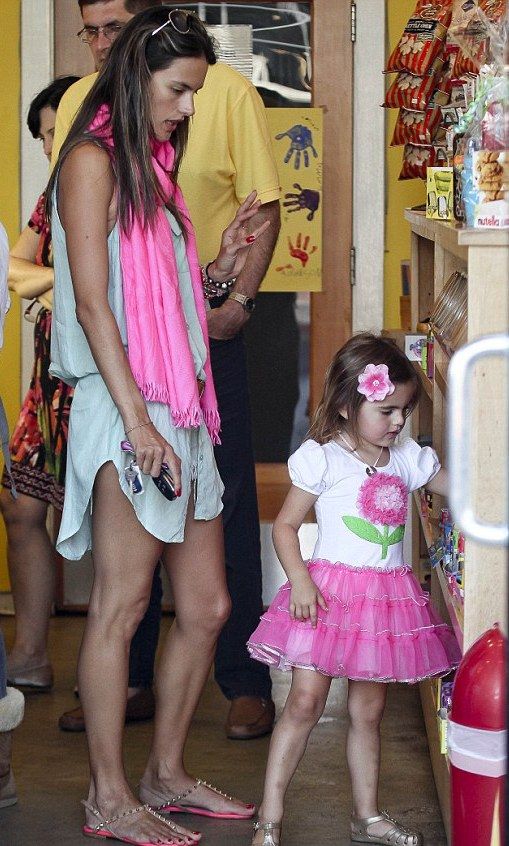 Παγωτάκια για δυο ξεχωριστά κορίτσια!