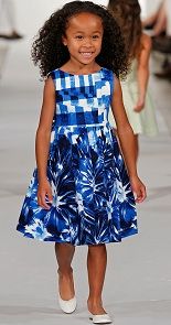 Η παιδική κολεξιόν του Oscar de la Renta για την Άνοιξη του 2013 (video)