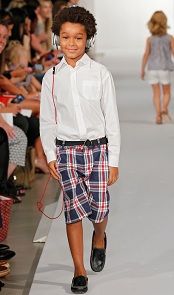 Η παιδική κολεξιόν του Oscar de la Renta για την Άνοιξη του 2013 (video)