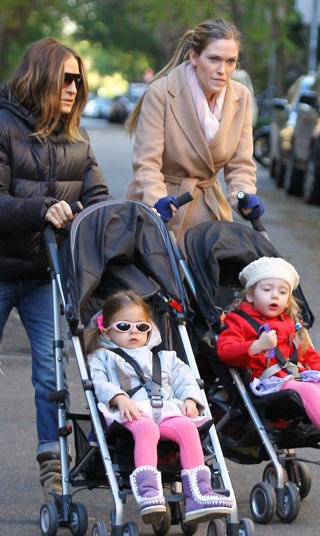 Sarah Jessica Parker: Πρωινή βόλτα με τα παιδιά!