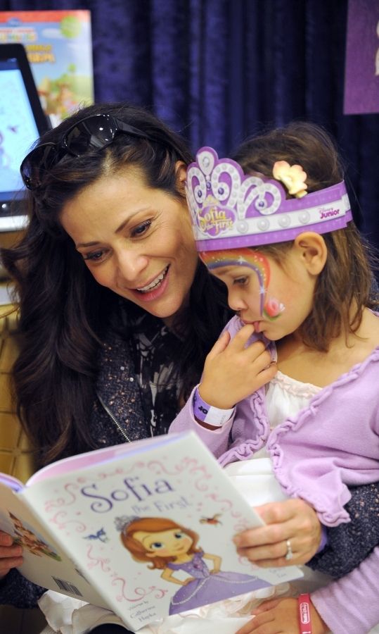 Διάσημοι σταρ με τα παιδιά τους στην πρεμιέρα της νέας πριγκίπισσας του Disney