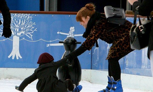 Jessica Alba: Το special ταξίδι της με την Honor στο Λονδίνο