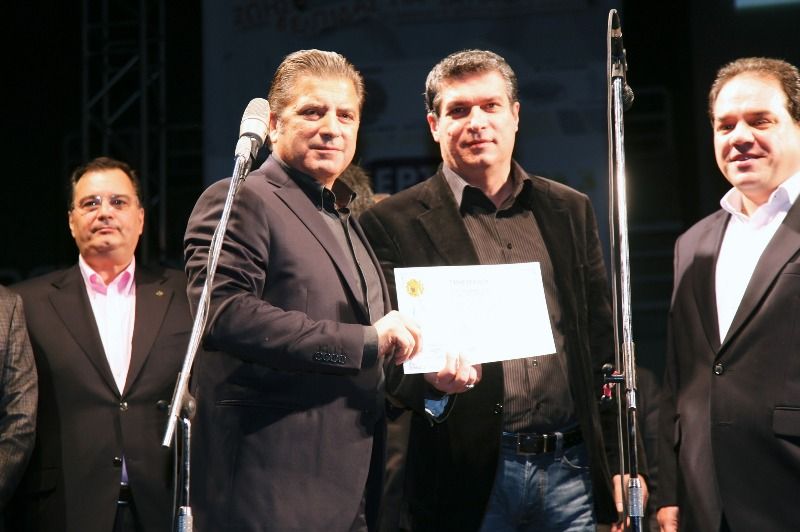 Μήνυμα Ζωής και Ελπίδας για τα Παιδιά έστειλαν χιλιάδες θεατές στη φιλανθρωπική συναυλία του Ιατρείου Κοινωνικής Αποστολής στο Κλειστό Γήπεδο Μπάσκετ Ο.Α.Κ.Α