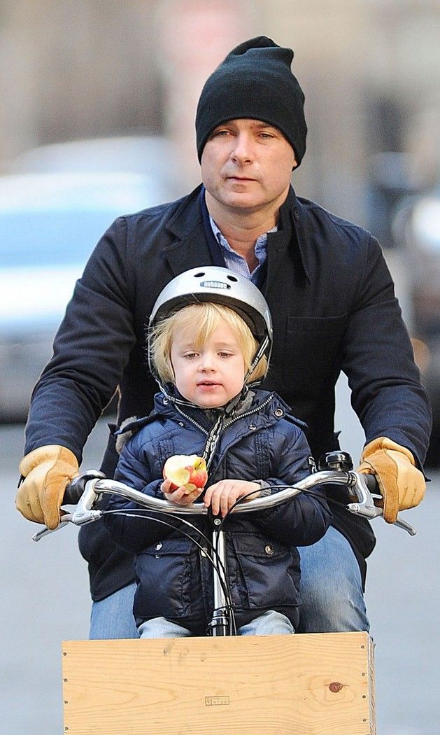 Ποδήλατο: Το αγαπημένο μέσο των… ανδρών της Naomi Watts