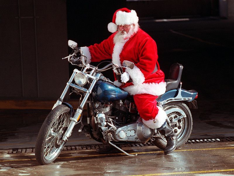 Ο Άγιος Βασίλης έρχεται με κάθε τρόπο κοντά στα μικρά παιδιά! (Part 1)