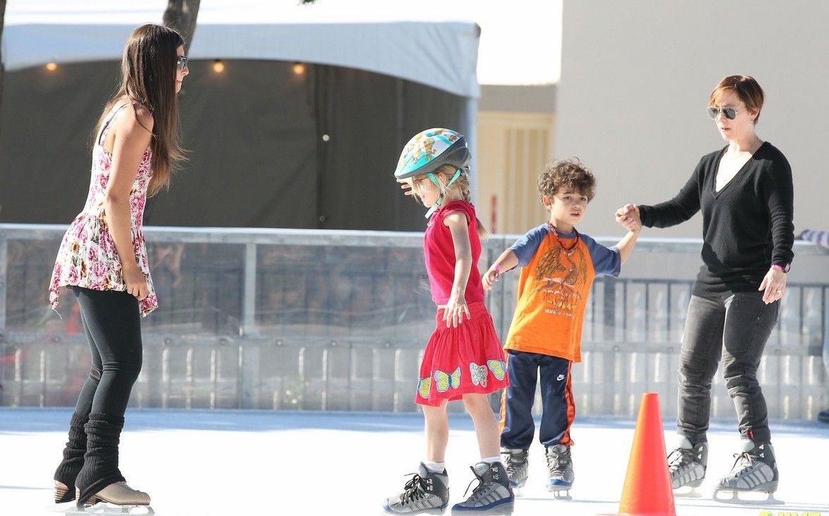 Ben Affleck – Jennifer Garner: Άρχισαν τη χρονιά με οικογενειακή εξόρμηση για πατινάζ