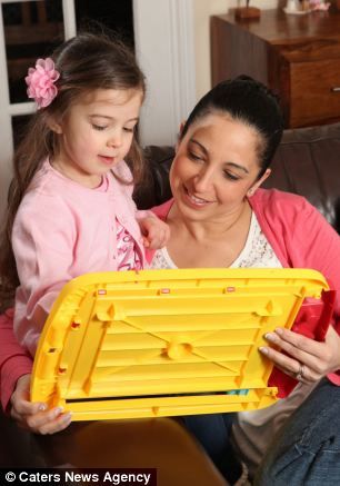 Η συγκινητική ιστορία της μητέρας που έμαθε να ξαναπερπατά την ίδια περίοδο με την κόρη της!